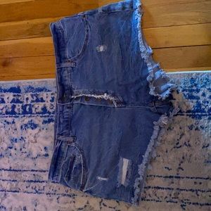 Women’s distressed shorts